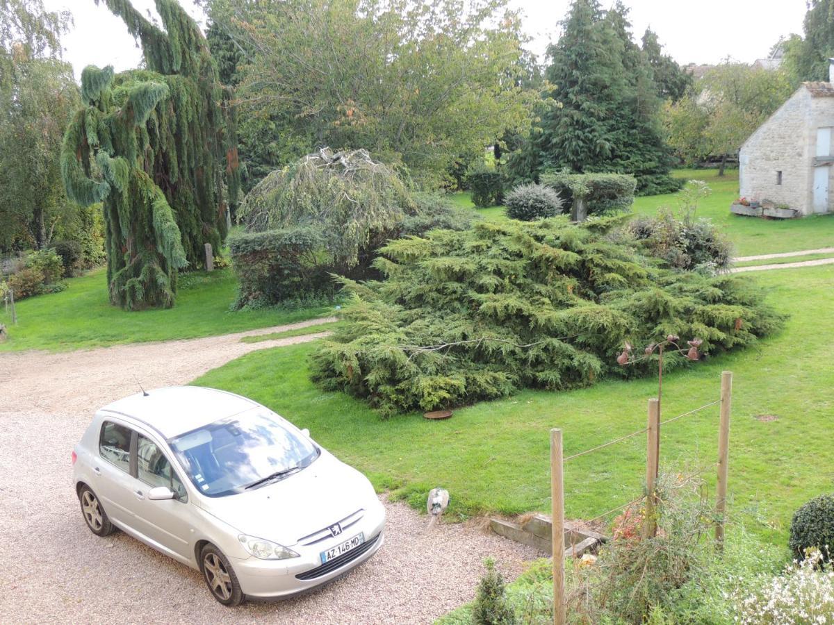 Bed and Breakfast La Ferme Du Bourg Eraines Экстерьер фото